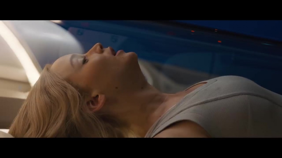 Passengers_Outtakes_with_Jennifer_Lawrence__041.jpg