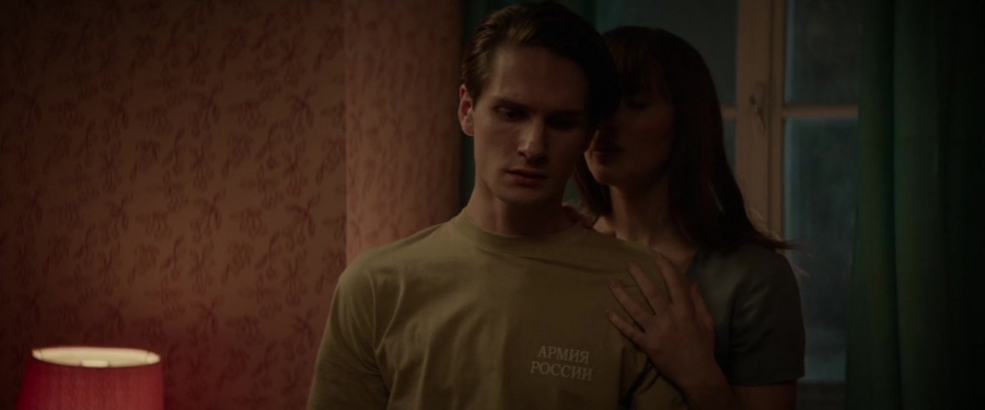 Red_Sparrow_2846929.jpg