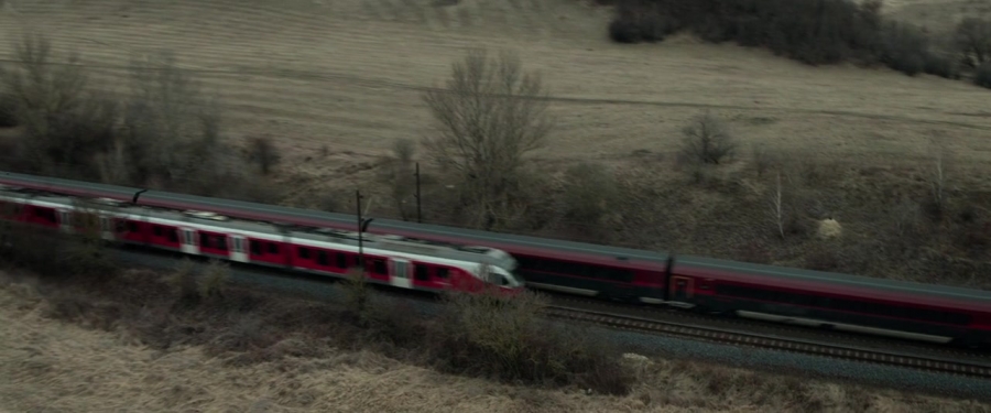 Red_Sparrow_2897829.jpg