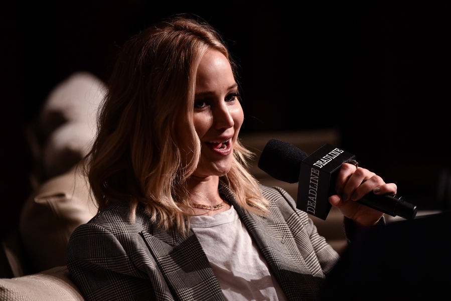 panel_at_The_Contenders_2017_in_Los_Angeles__28429.jpg