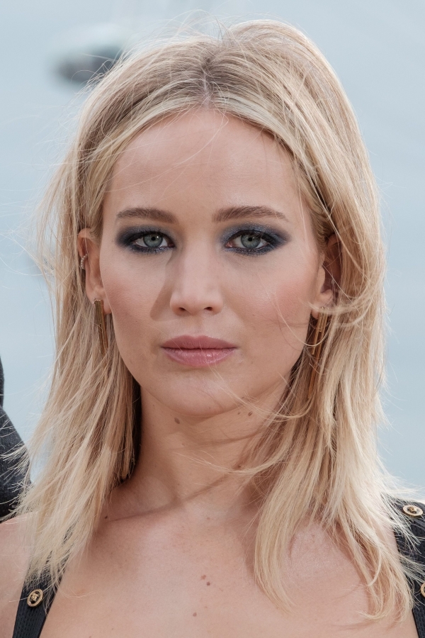 Red_Sparrow_Photocalluk_281729.jpg