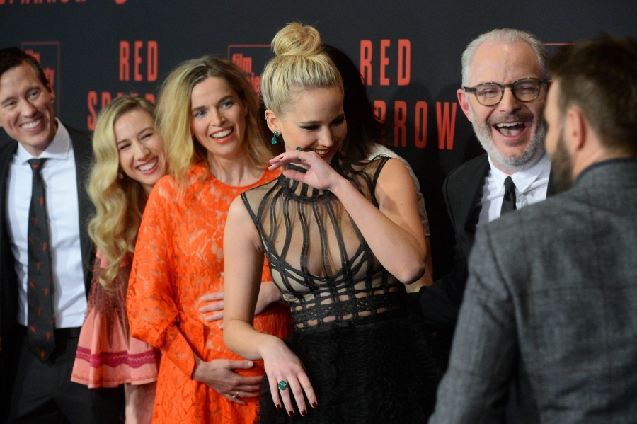 Click to view full size image
==============
RedSNYPremiere_283729.jpg RedSNYPremiere_283729.jpg