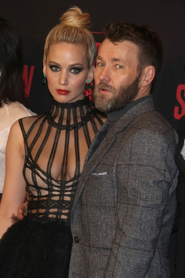 Click to view full size image
==============
RedSNYPremiere_285829.jpg RedSNYPremiere_285829.jpg