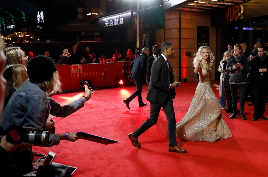 Red_Sparrow_uk_288829.jpg
