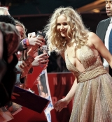 Red_Sparrow_uk_2827729.jpg