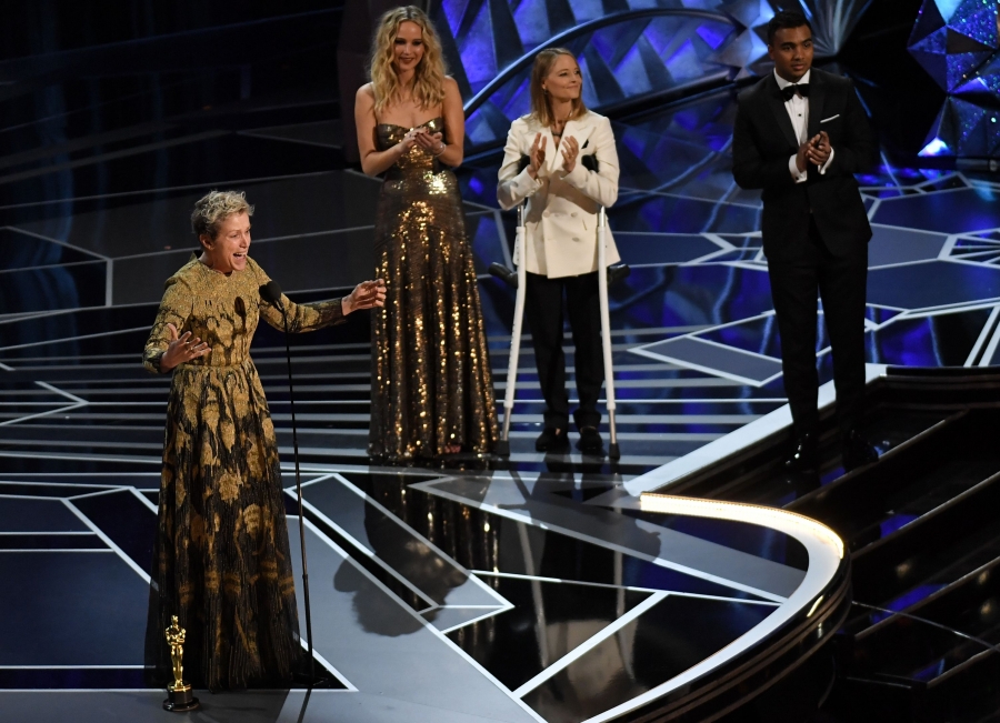 Click to view full size image
==============
90thoscars_2830329.jpg 90thoscars_2830329.jpg