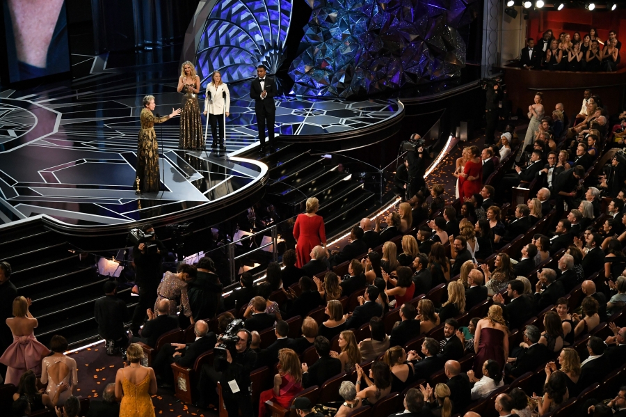 Click to view full size image
==============
90thoscars_2833829.jpg 90thoscars_2833829.jpg