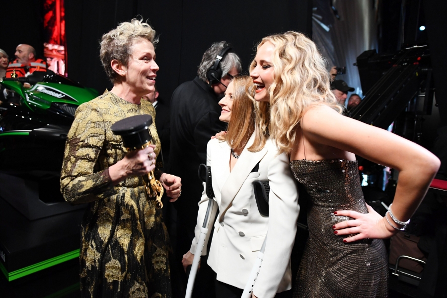 Click to view full size image
==============
90thoscars_281729.jpg 90thoscars_281729.jpg