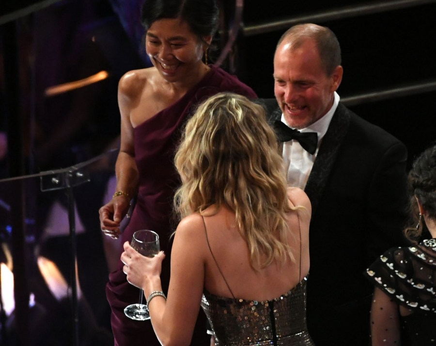 Click to view full size image
==============
90thoscars_2815529.jpg 90thoscars_2815529.jpg