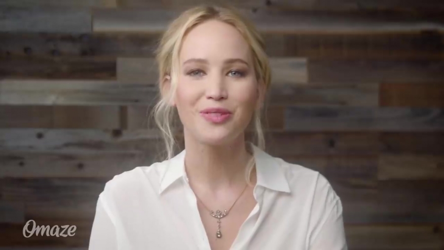 Jennifer_Lawrence_Helps_the_Internet_Escape_Awkward_Situations____Omaze_003.jpg