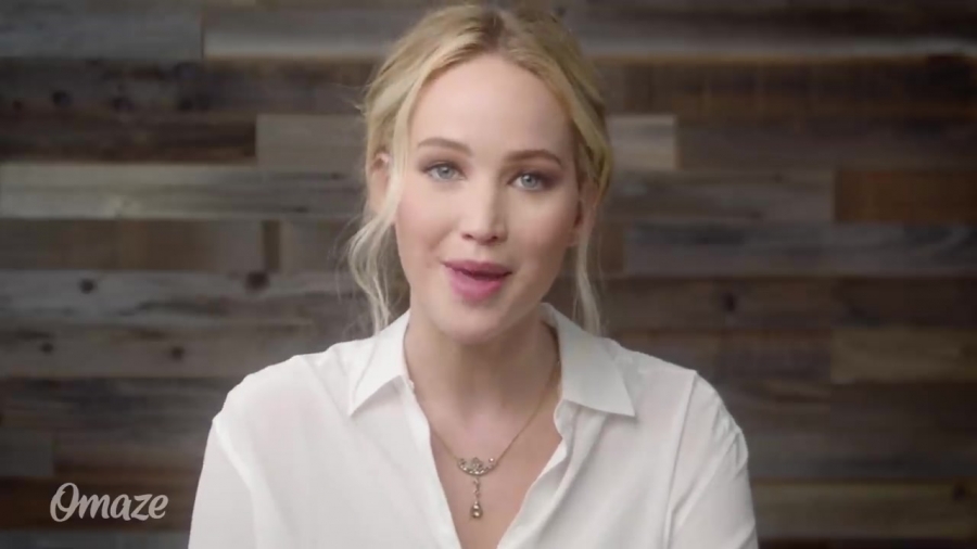 Jennifer_Lawrence_Helps_the_Internet_Escape_Awkward_Situations____Omaze_015.jpg