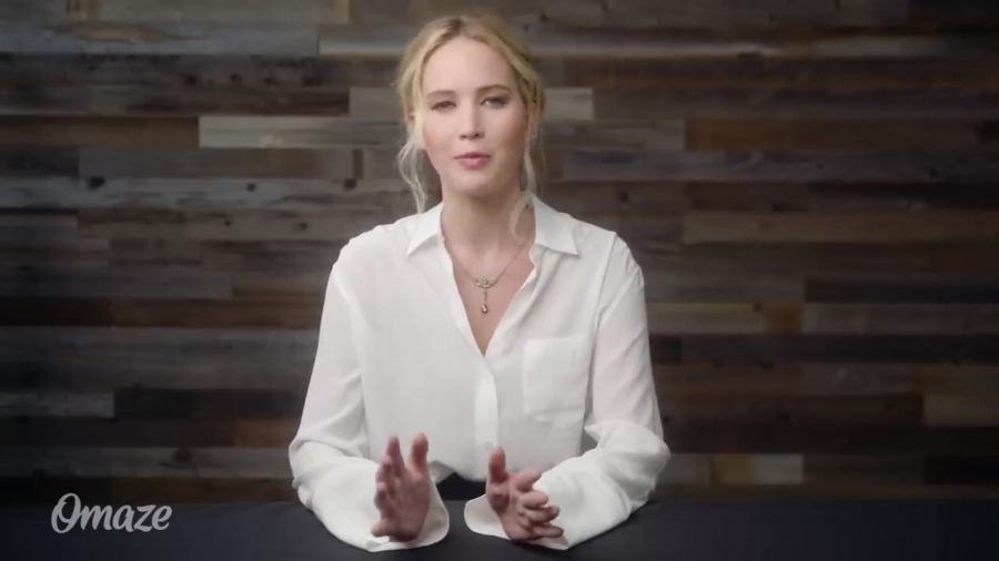 Jennifer_Lawrence_Helps_the_Internet_Escape_Awkward_Situations____Omaze_049.jpg