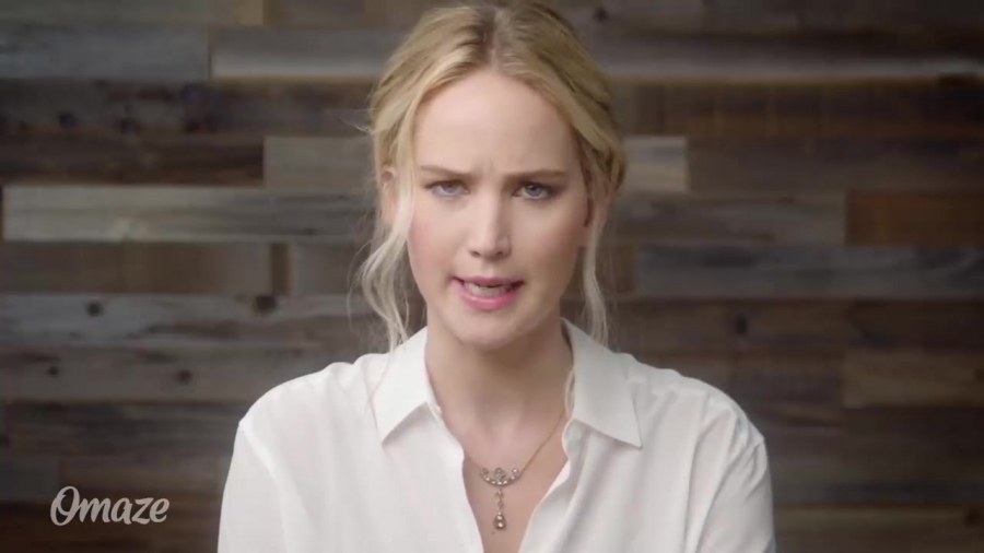 Jennifer_Lawrence_Helps_the_Internet_Escape_Awkward_Situations____Omaze_092.jpg