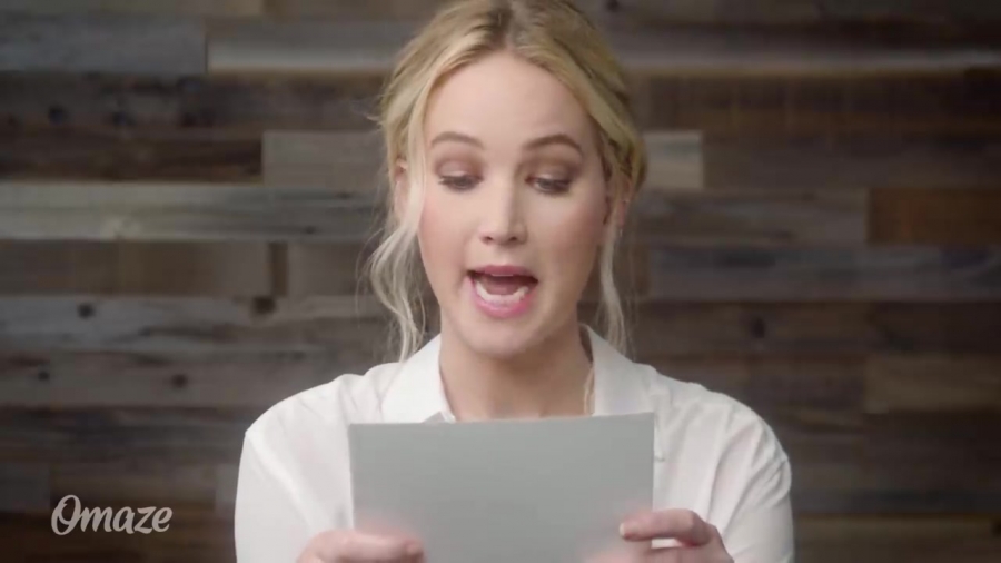 Click to view full size image
==============
Jennifer_Lawrence_Helps_the_Internet_Escape_Awkward_Situations____Omaze_109.jpg Jennifer_Lawrence_Helps_the_Internet_Escape_Awkward_Situations____Omaze_109.jpg