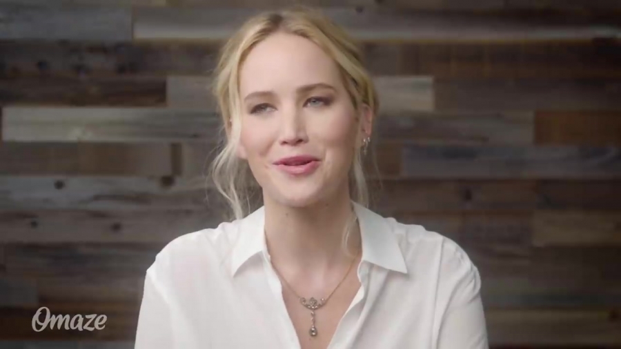 Jennifer_Lawrence_Helps_the_Internet_Escape_Awkward_Situations____Omaze_160.jpg