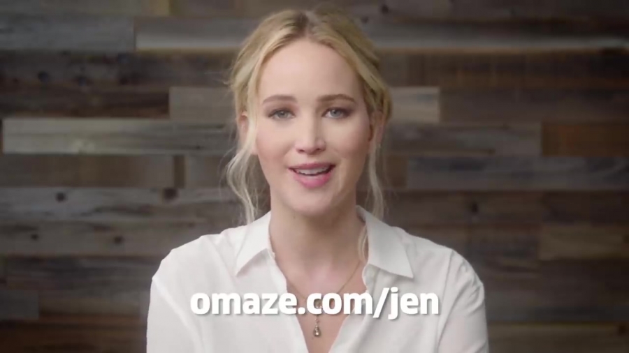 Jennifer_Lawrence_Helps_the_Internet_Escape_Awkward_Situations____Omaze_176.jpg