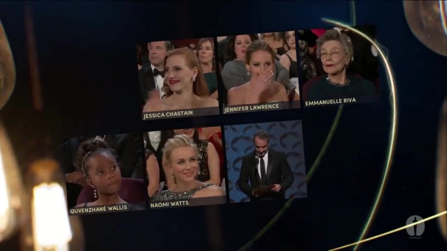Jennifer_Lawrence_Wins_Best_Actress-_2013_Oscars_105.jpg