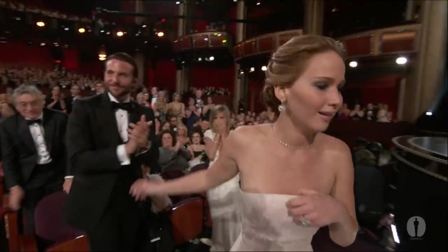 Jennifer_Lawrence_Wins_Best_Actress-_2013_Oscars_118.jpg