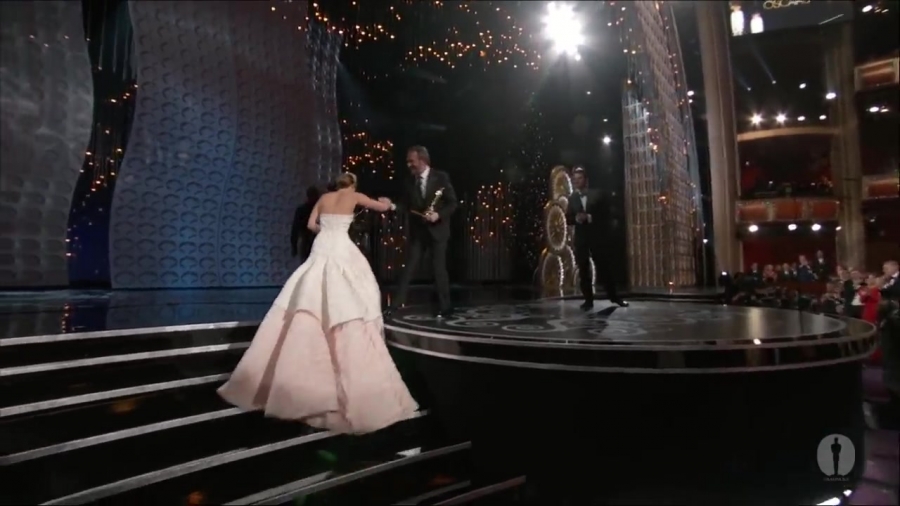 Jennifer_Lawrence_Wins_Best_Actress-_2013_Oscars_130.jpg