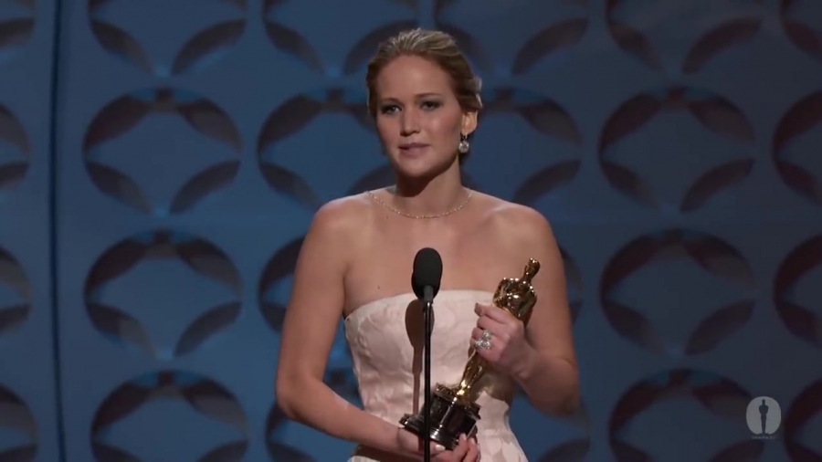 Jennifer_Lawrence_Wins_Best_Actress-_2013_Oscars_162.jpg