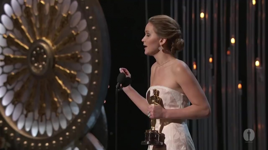 Jennifer_Lawrence_Wins_Best_Actress-_2013_Oscars_194.jpg