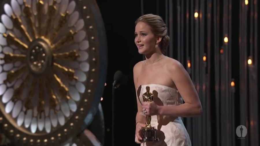 Jennifer_Lawrence_Wins_Best_Actress-_2013_Oscars_198.jpg