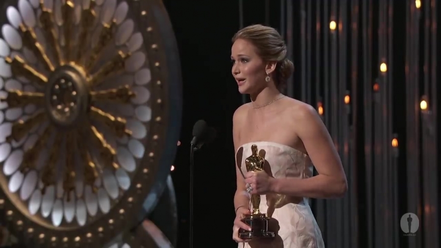 Jennifer_Lawrence_Wins_Best_Actress-_2013_Oscars_199.jpg