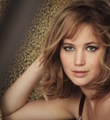 Behind_the_Scenes_with_Jennifer_Lawrence_on_Her_Cover_Shoot_023.jpg