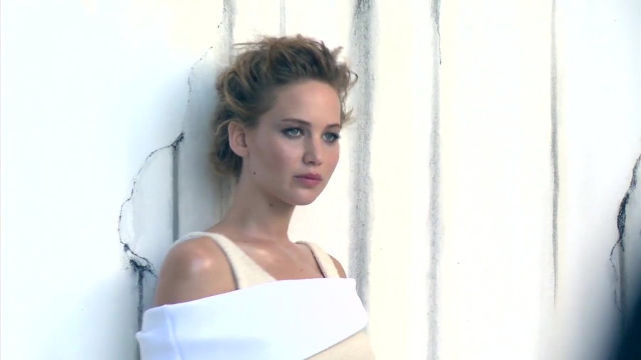 Watch_Jennifer_Lawrence_s_InStyle_Cover_Shoot_105.jpg