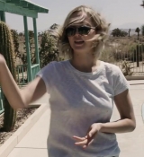 Jennifer_Lawrence_s_Awkward_Interview___Vogue_074.jpg