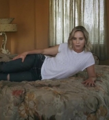 Jennifer_Lawrence_s_Awkward_Interview___Vogue_083.jpg