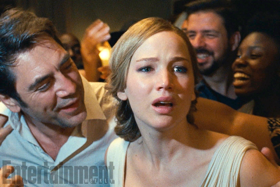 49696835_mother-javier-bardem-jennifer-lawrence.jpg