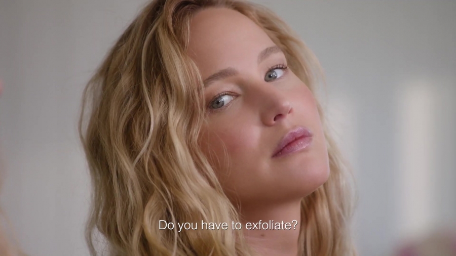Enjoy_the_Dior_Spa_treatments_with_Jennifer_Lawrence_044.jpg