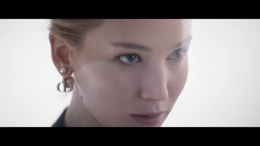 Jennifer_Lawrence_for_the_Dior_Fall_2020_Collection_018.jpg