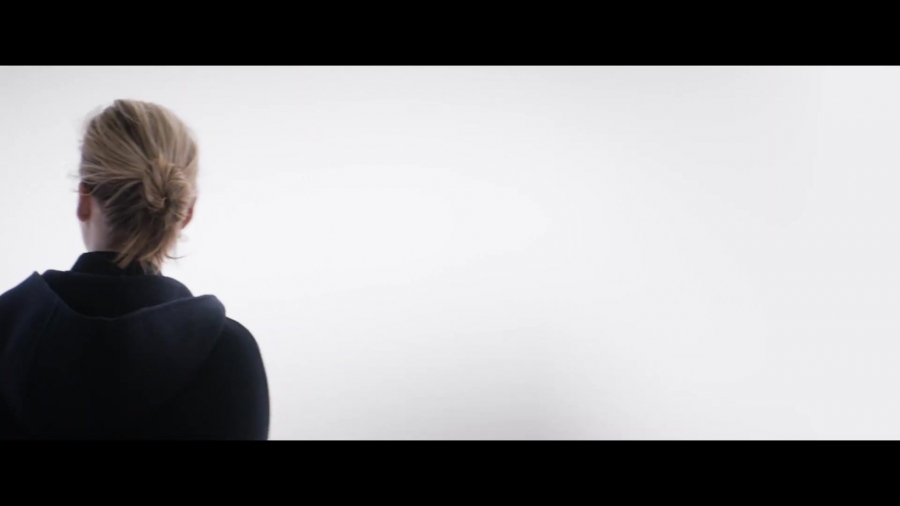 Jennifer_Lawrence_for_the_Dior_Fall_2020_Collection_084.jpg