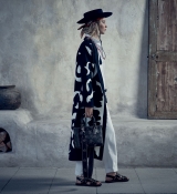 Dior_Cruise_2018_campaign0002.jpg