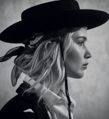 Dior_Cruise_2018_campaign0006.jpg